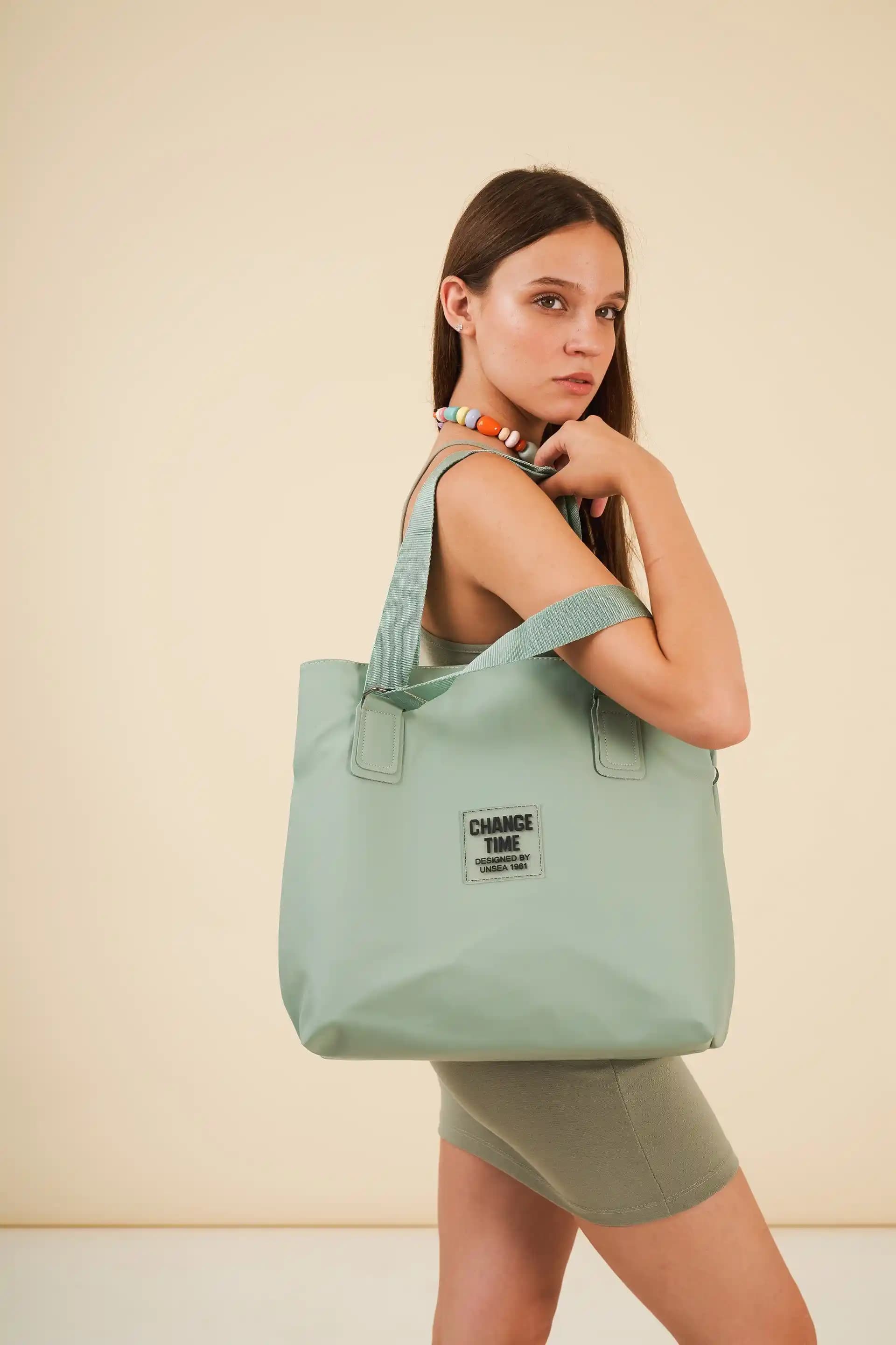 Moda ve Sağlıklı Cilt: Dyshidrosis ile El Bakımı ve Güncel Trendler