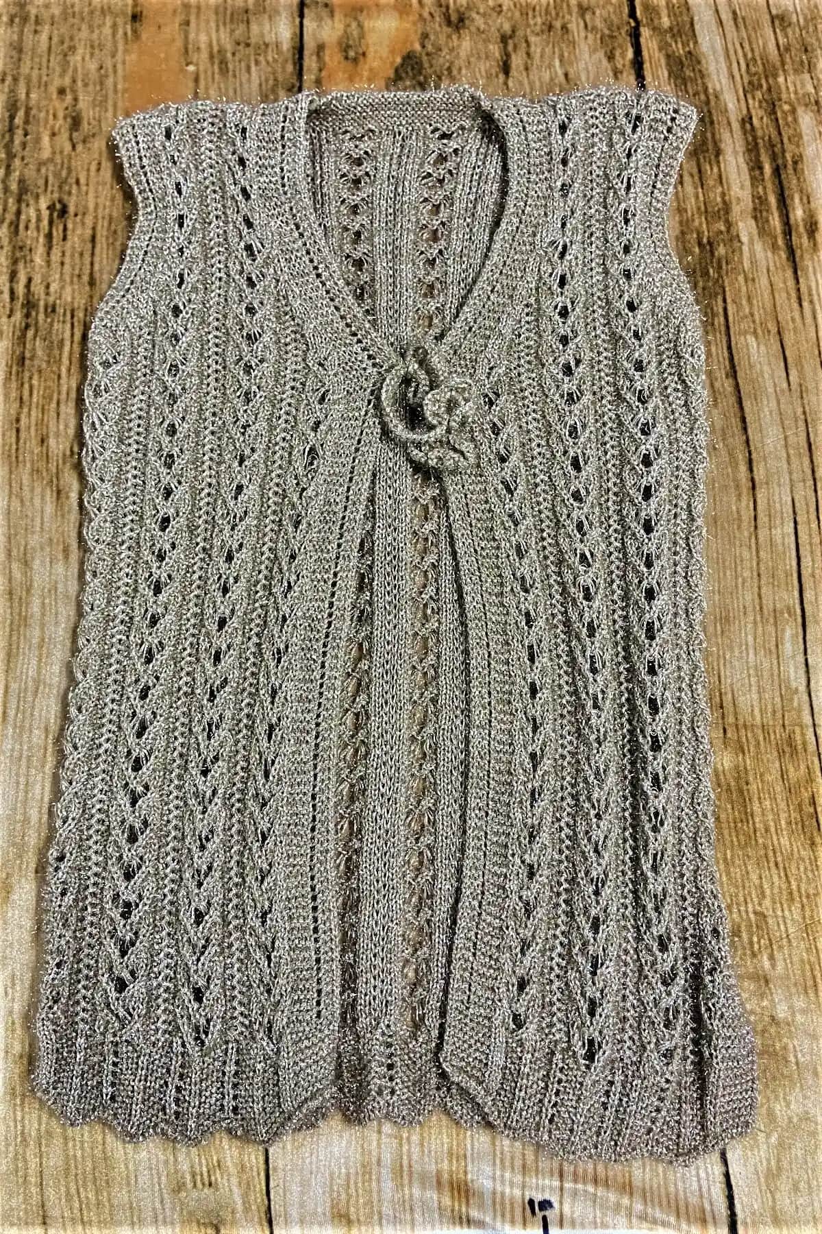 Örgülü Yelek Modasında Zamansız Şıklık ve Güncel Trendler Hakkında Kapsamlı Rehber