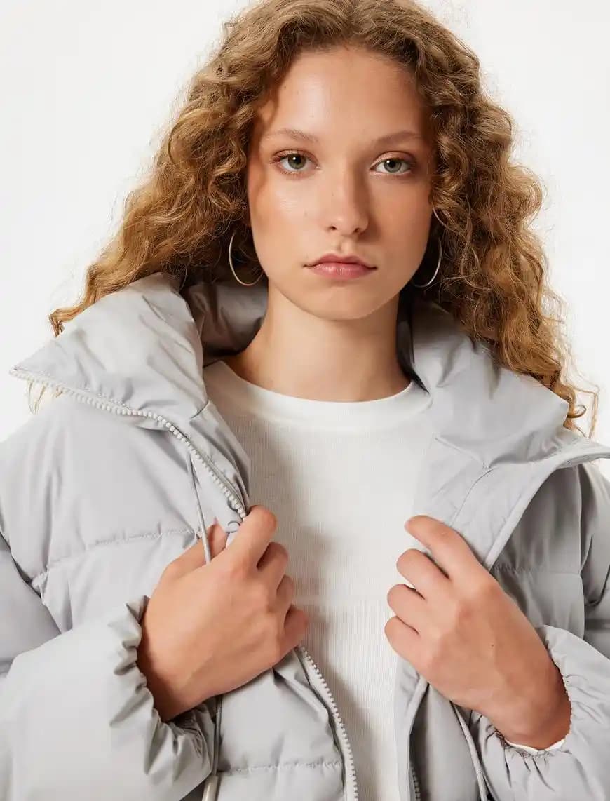 Oversize Şişme Mont Modası: Günümüz Kış Stilinin Vazgeçilmez Parçası