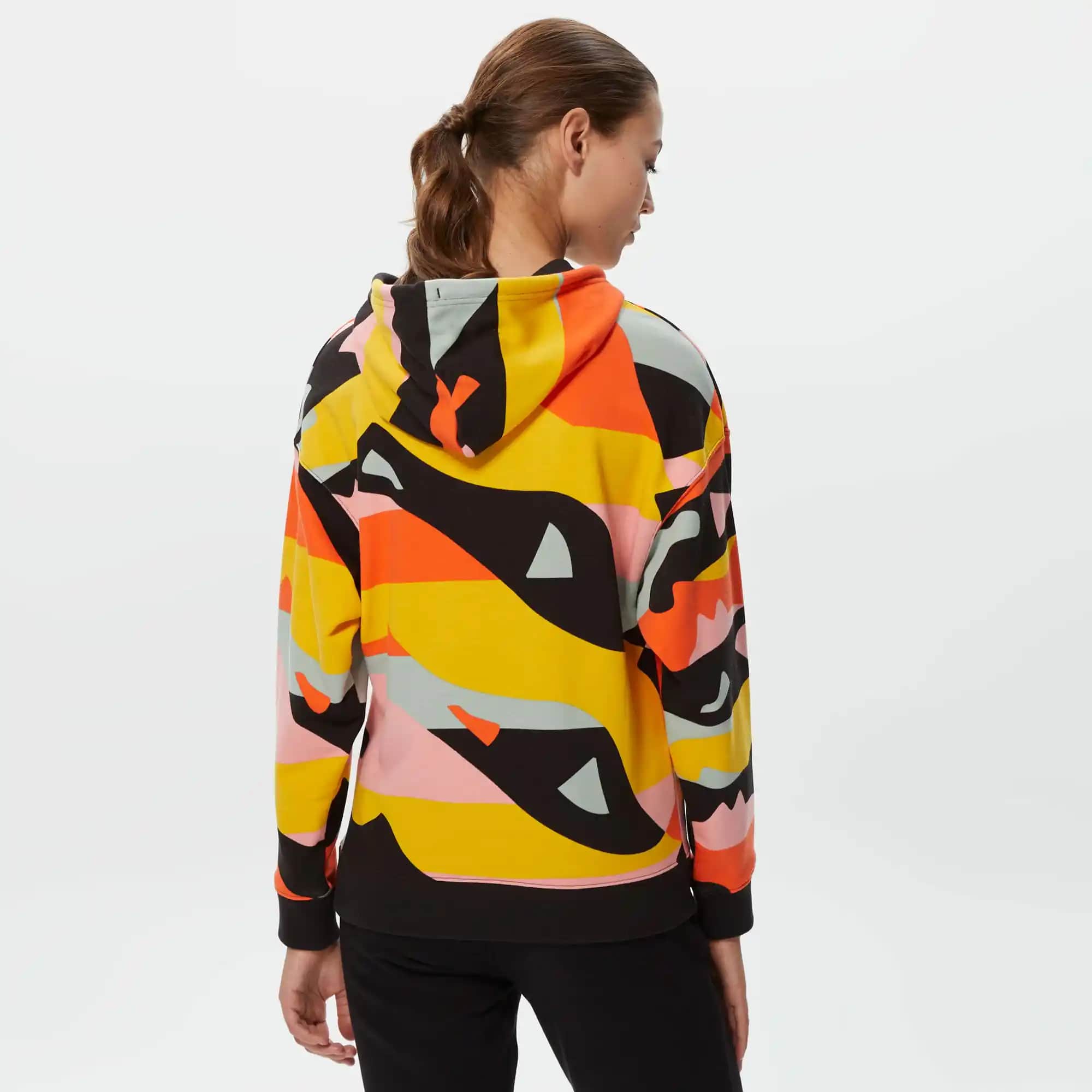 Renkli Sweatshirt Modası: Günlük Şıklık ve Tarzınızı Yansıtan Renkli Seçenekler