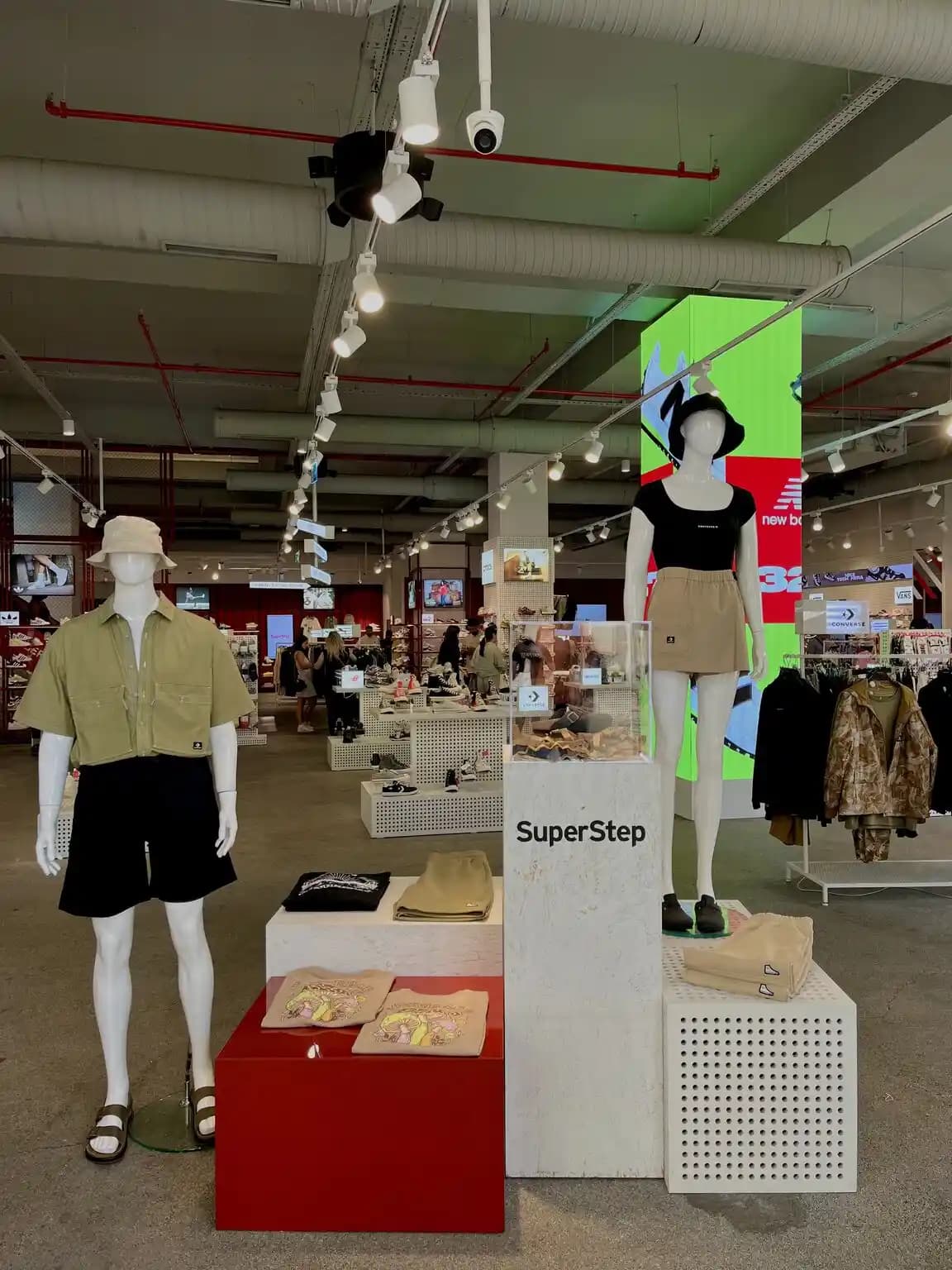 Süperstep Lacoste ile Şıklık ve Konforun Modern Buluşması