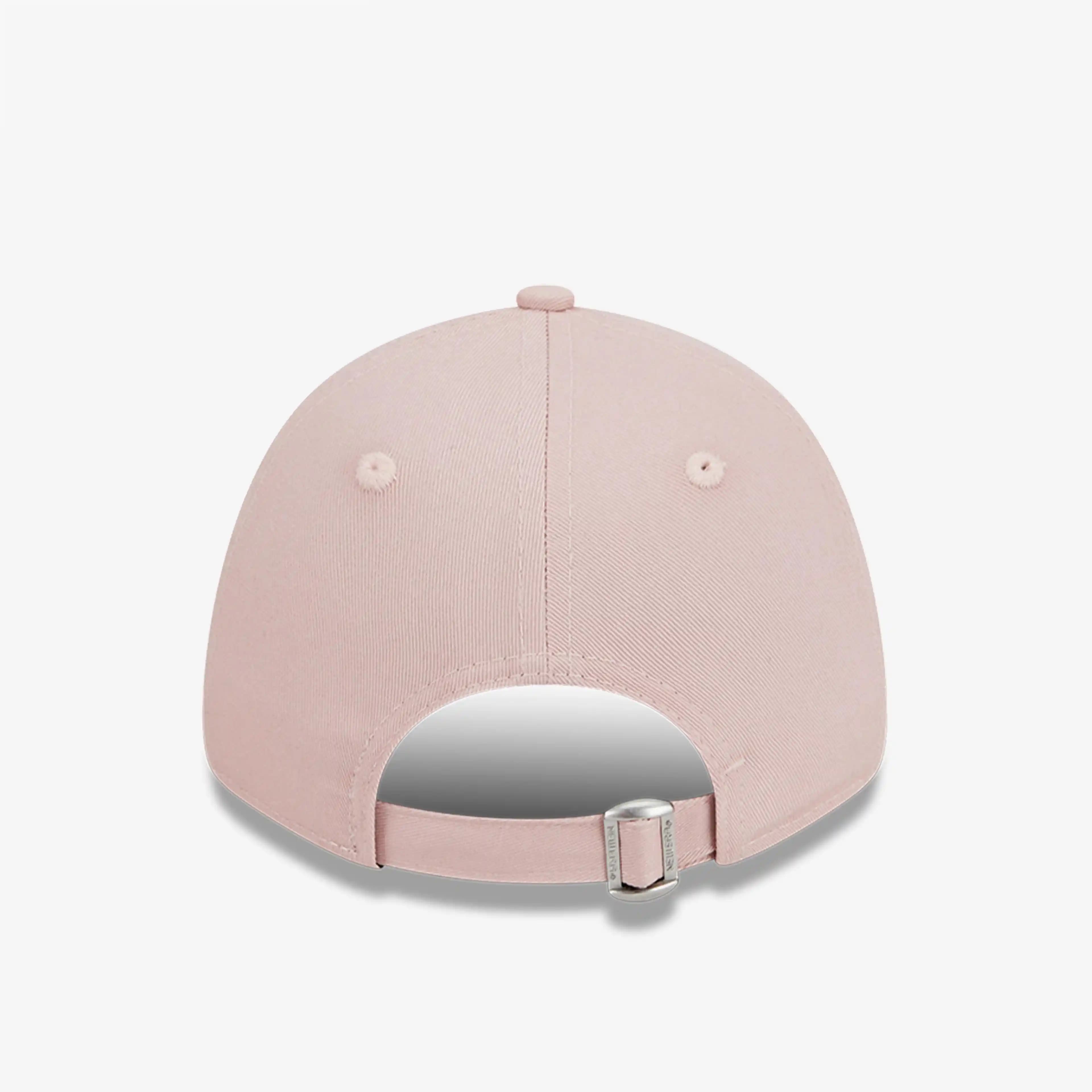 Superstep Şapkaları: Moda ve İşlevselliği Bir Arada Sunan Güncel Aksesuar Seçenekleri