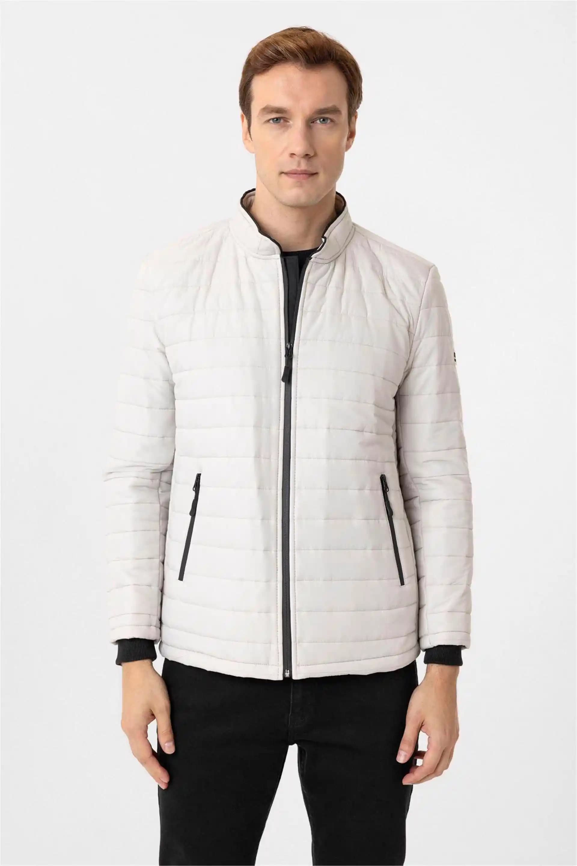 Süvari Kapitone Mont: Zamansız Şıklık ve Fonksiyonelliğin Buluşması