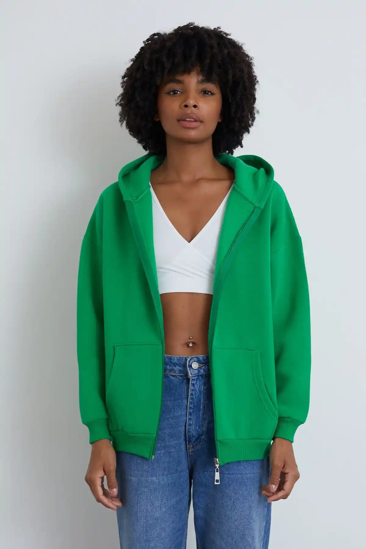 Sweatshirt ve Kapşonlu Modelleri ve Trendleri: Günlük Şıklık ve Rahatlık İçin Rehber