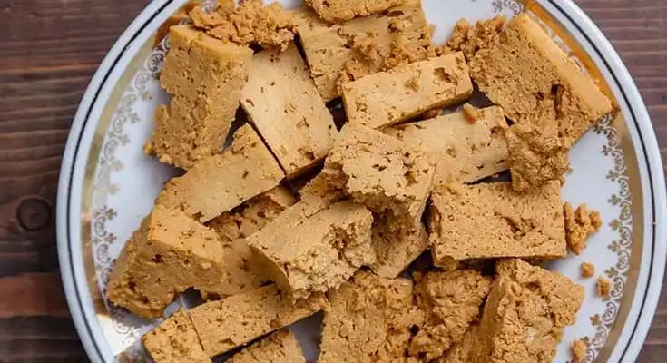 Sweet Kazak Nedir ve Moda Dünyasında Neden Bu Kadar Popüler Hale Geldi