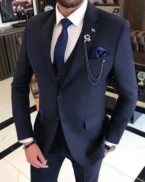 Takım Elbise Modasında Güncel Trendler ve Stil İpuçları