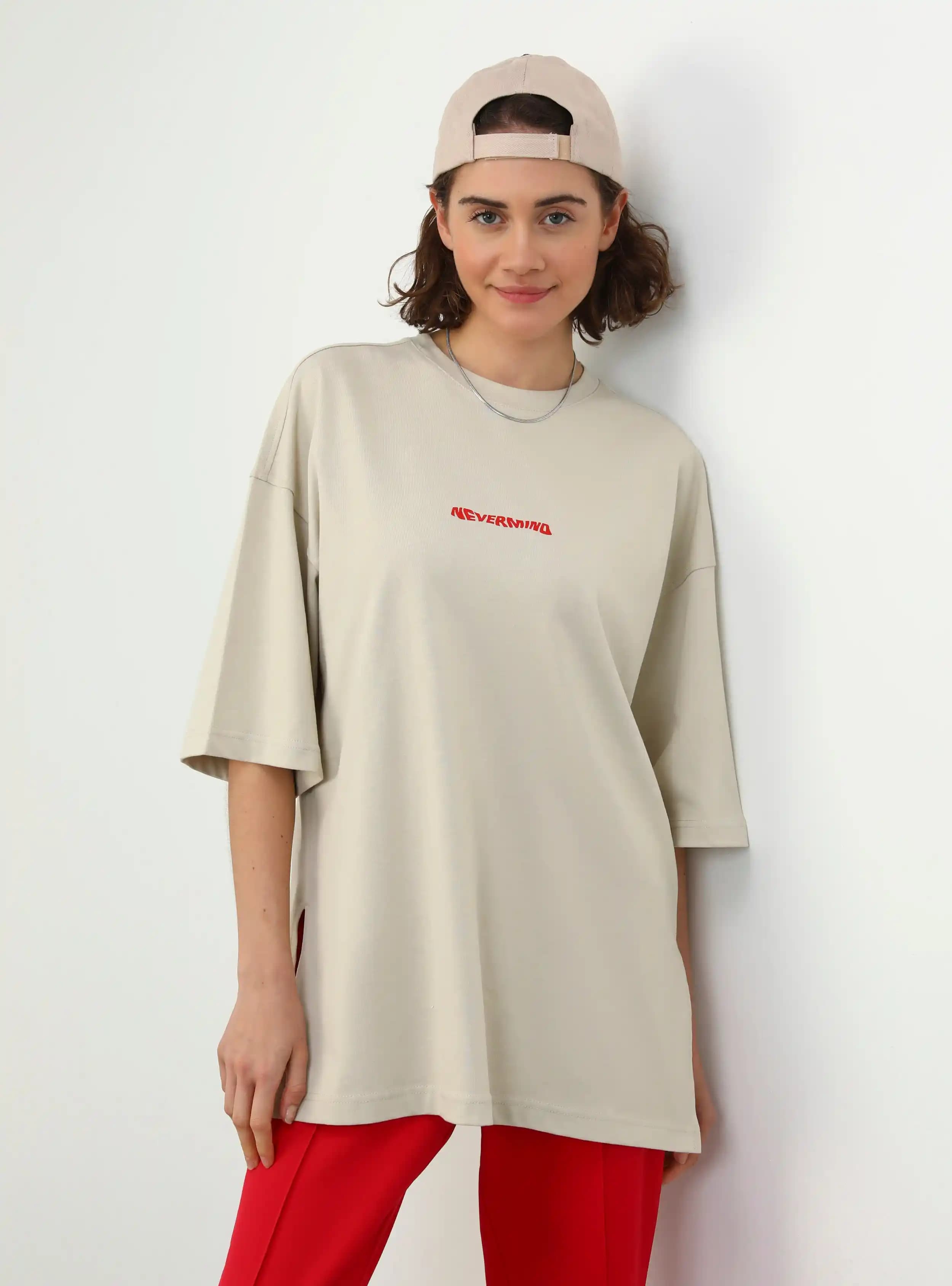 Taş Rengi Tişörtler: Moda Trendleri ve Kombinasyon İpuçlarıyla Şıklık