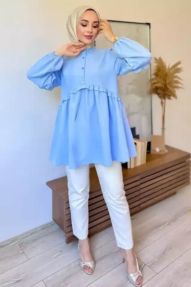 Tesettür Giyiminde Mavi Gömleklerin Yeri ve Stil İpuçları