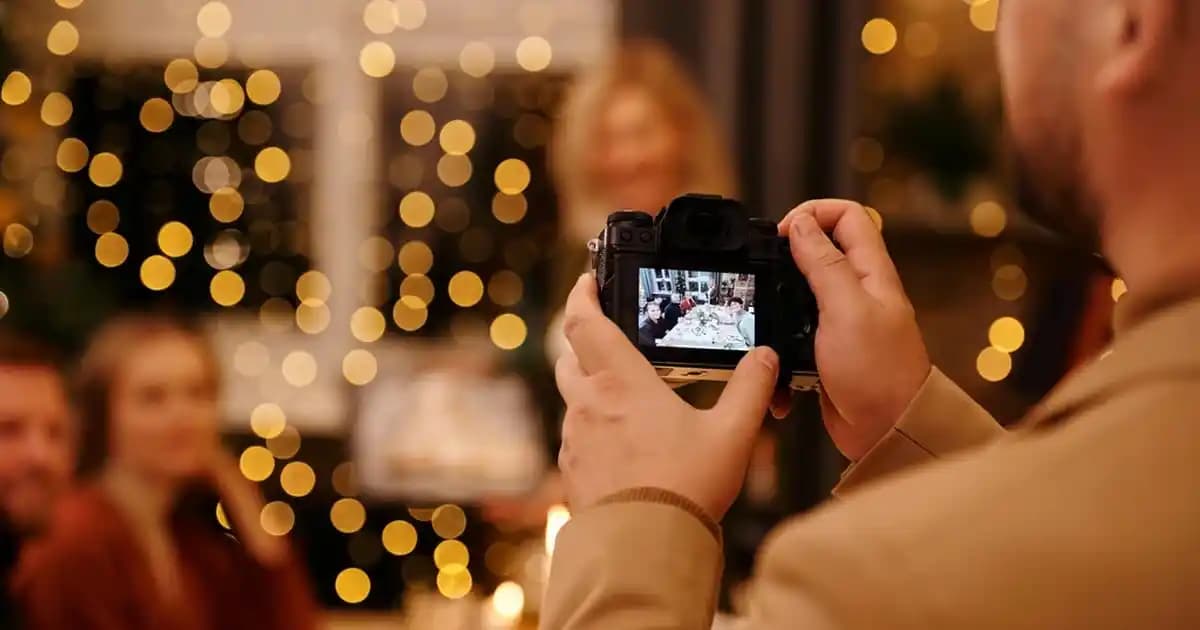 Tom Hilfiger: Sürdürülebilirlik ve Yenilikle Moda Dünyasında Liderlik