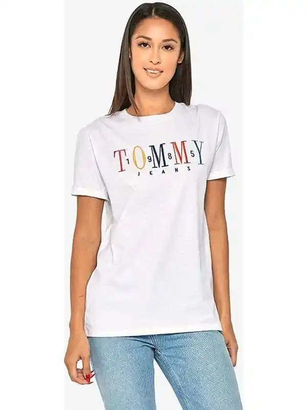 Tommy Bayan Tişörtleri: Günlük Şıklık ve Konfor İçin Modern Moda Seçenekleri