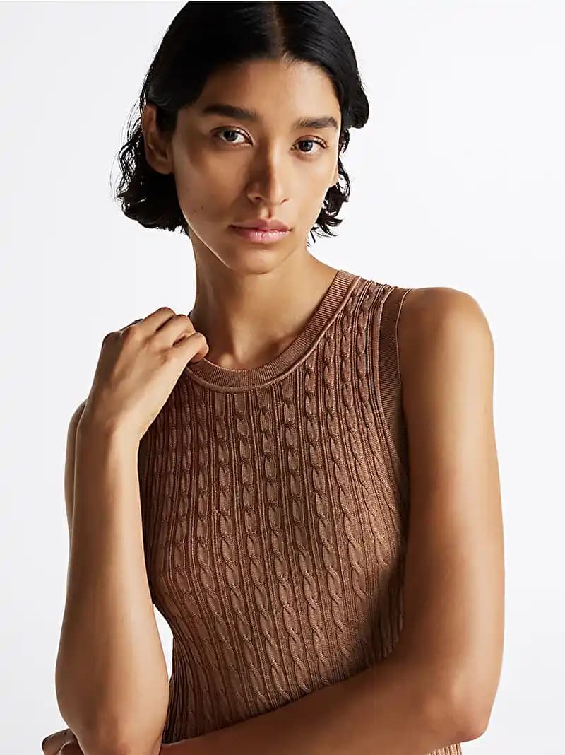 Tommy Hilfiger Takım Elbise: Modern ve Şık Tasarımlarla Kalitenin Buluşması