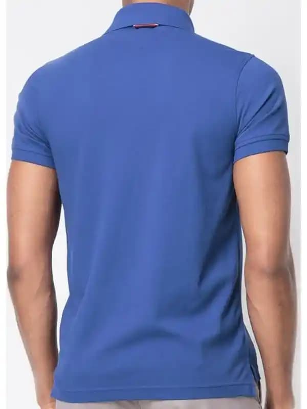 Tommy Polo Yaka Tişörtleri: Şıklık ve Rahatlığın Modern Buluşması