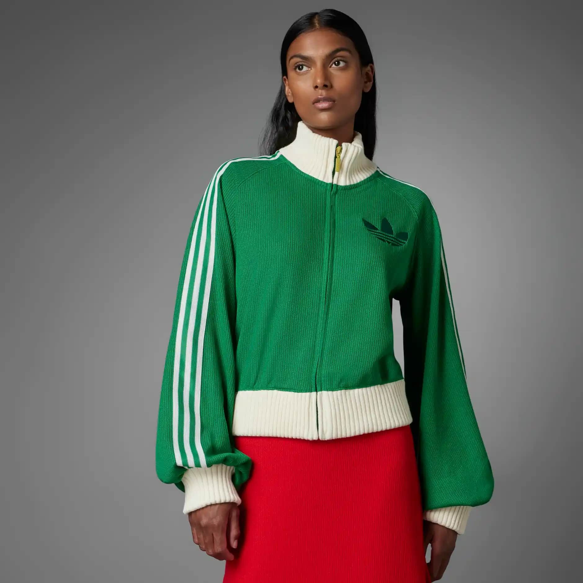 Top adidas Ürünleri: Şıklık ve Konforun Buluştuğu Modern Spor Ayakkabılar