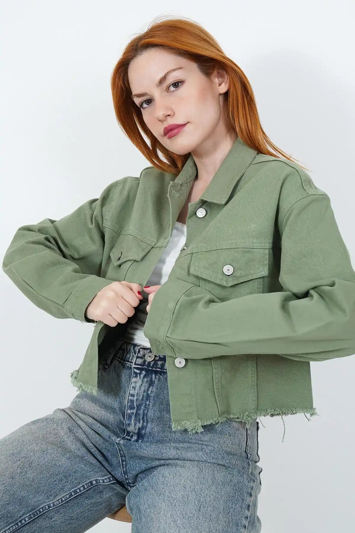 Toptan Kot Ceketler: Ekonomik ve Şık Moda Seçenekleri Hakkında Güncel Bilgiler