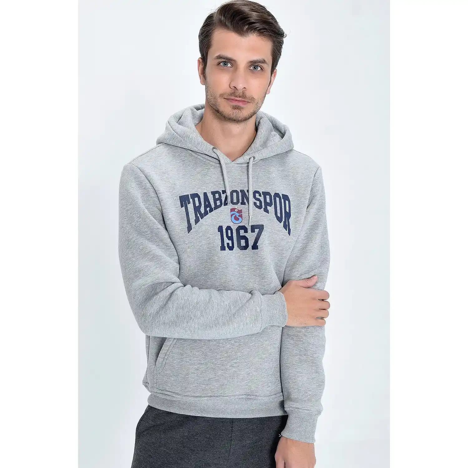 Trabzonspor Erkek Sweatshirtleri Moda Trendleri ve Kombinasyon İpuçlarıyla Şampiyon Gibi Görünüm