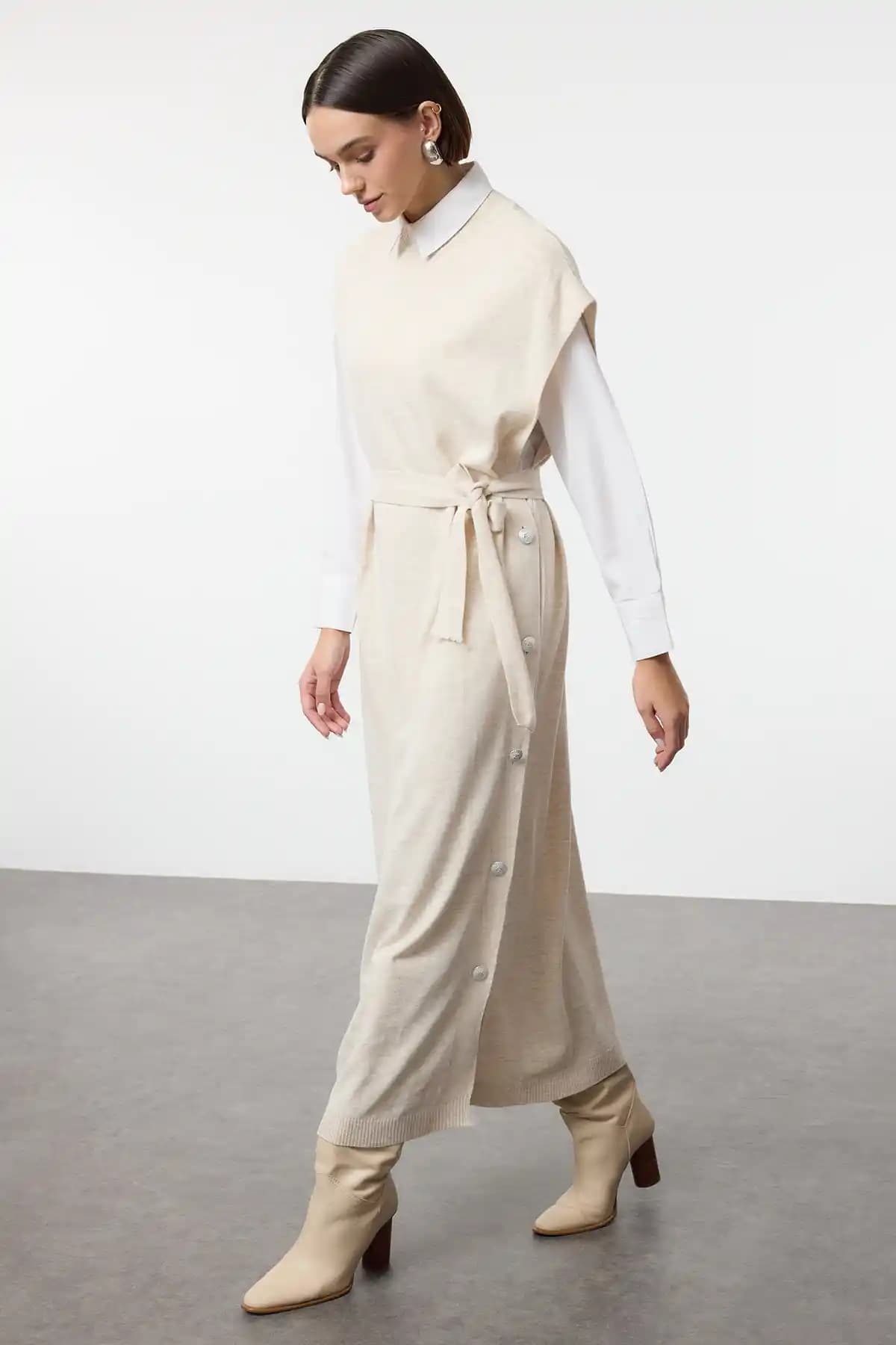 Triko Süveter Elbise Modası: Rahat Şıklık ve Çok Yönlülük Sunan Trendler