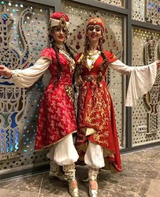 Türkiye’nin Moda ve Kıyafet Kültürünün Gelenekten Günümüze Gelişimi ve Modern Yansımaları