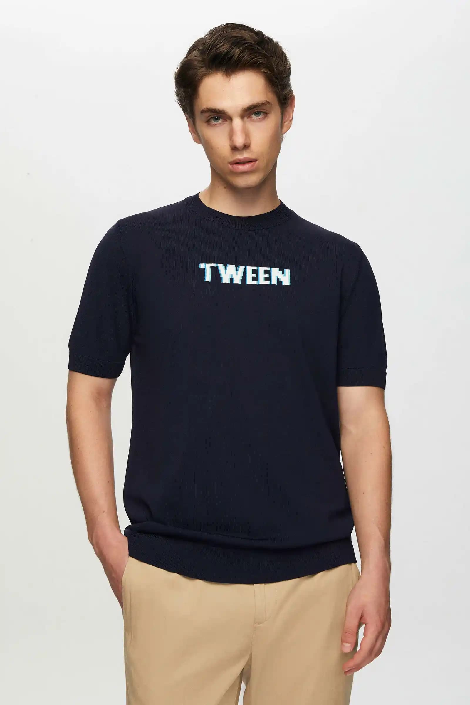 Tween Kazaklar: Gençlerin Rahat ve Şık Tarzını Yansıtan Moda Parçaları