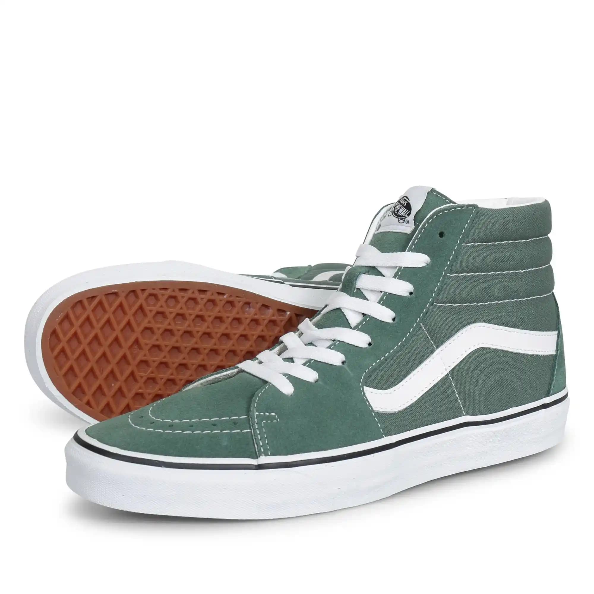 UA Sk8-Hi: Sokak Modasının İkonu Olan Rahat ve Şık Spor Ayakkabı Modeli