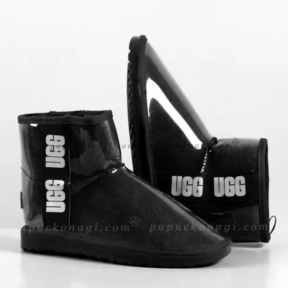 Ugg Şeffaf Ayakkabılar: Modern Tasarım ve Moda Trendlerinde Yenilikçi Bir Dokunuş