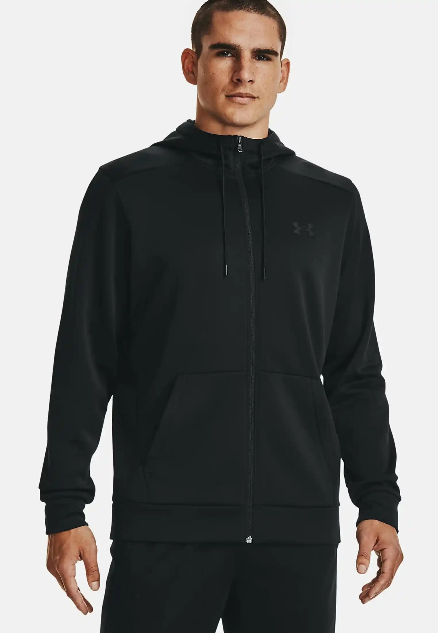 Under Armour Kapşonlu Sweatshirtleri: Spor ve Şıklığın Modern Buluşması