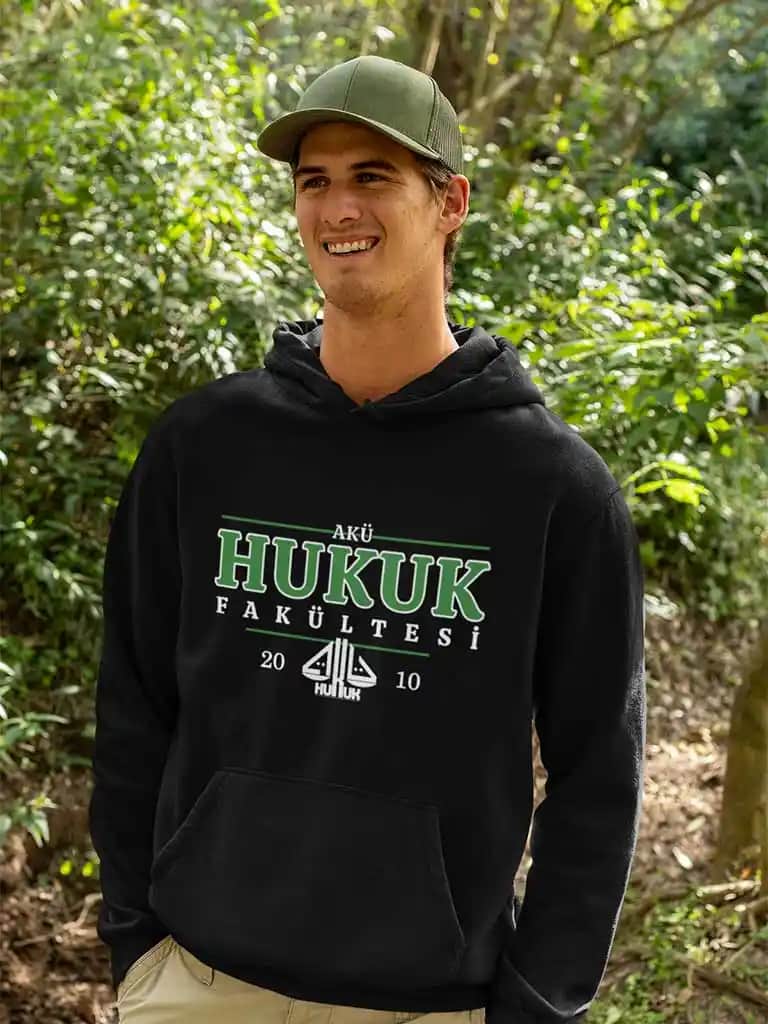 Üniversite Kıyafetleri: Öğrenci Modasında Kendini İfade Etmenin Yolu ve Trendler