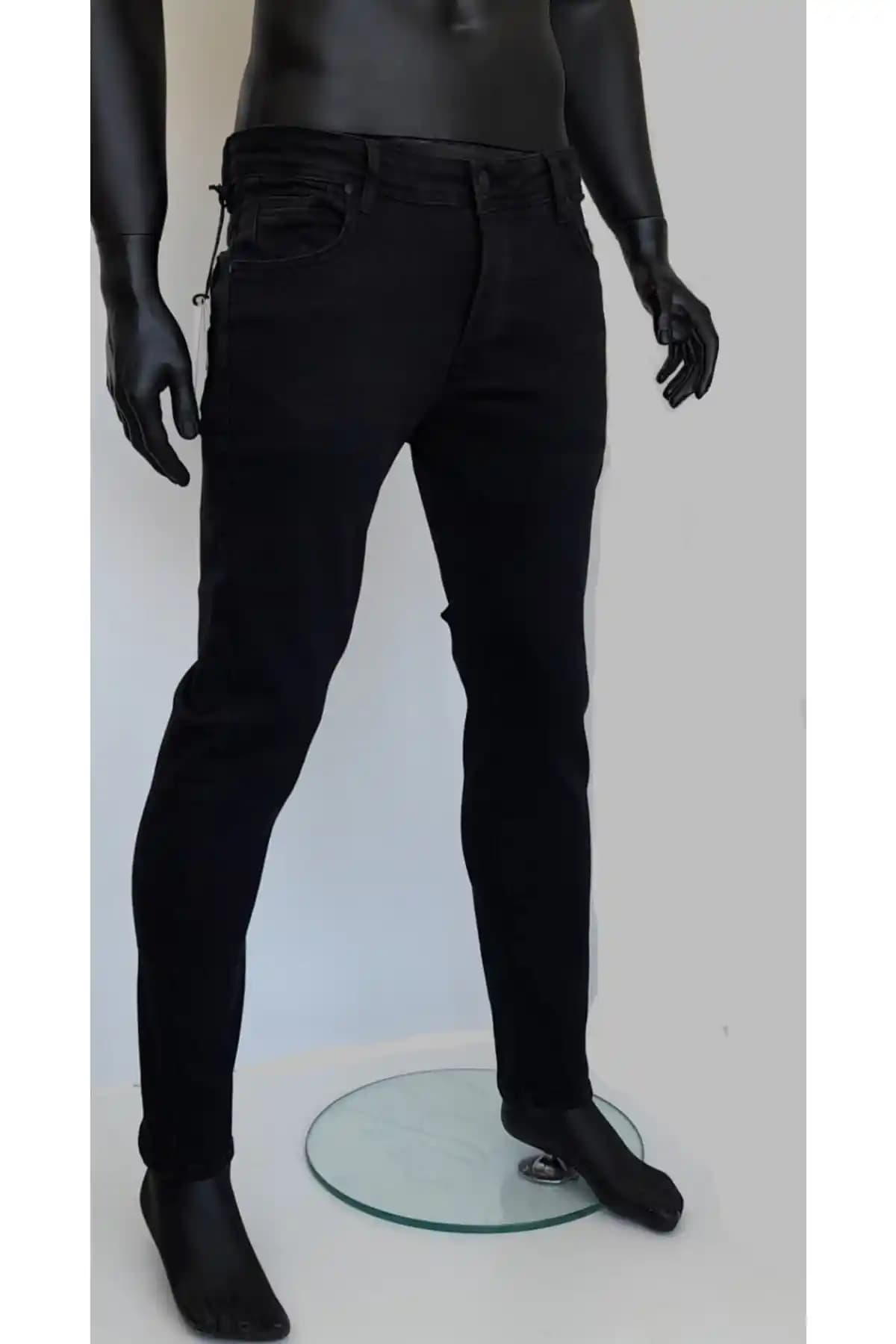 Ustop Kot Pantolon Nedir ve Moda Dünyasında Neden Bu Kadar Popüler