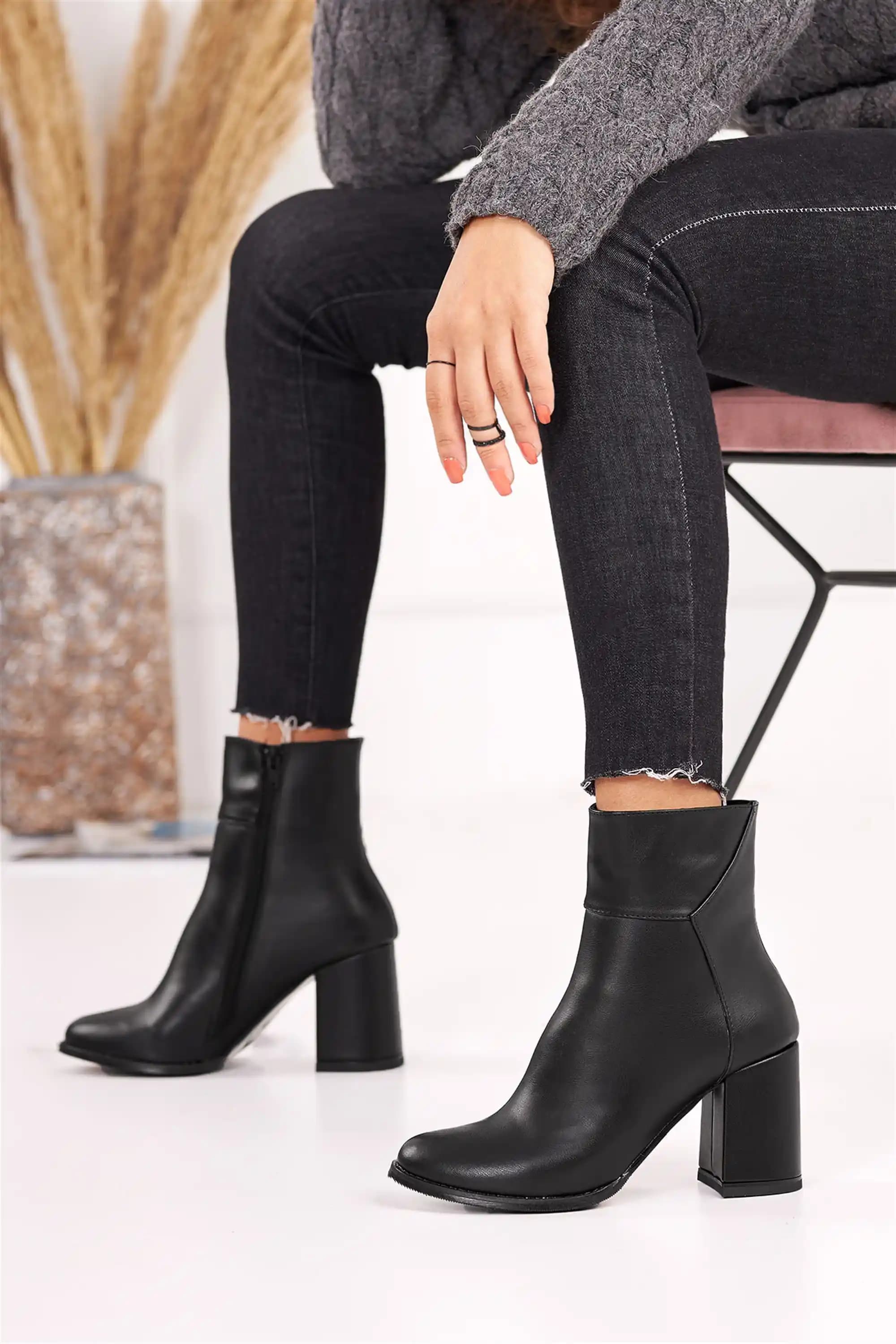 Uzun Bot Modelleri ve Stil İpuçları: Kışın Şıklığını Yakalayın