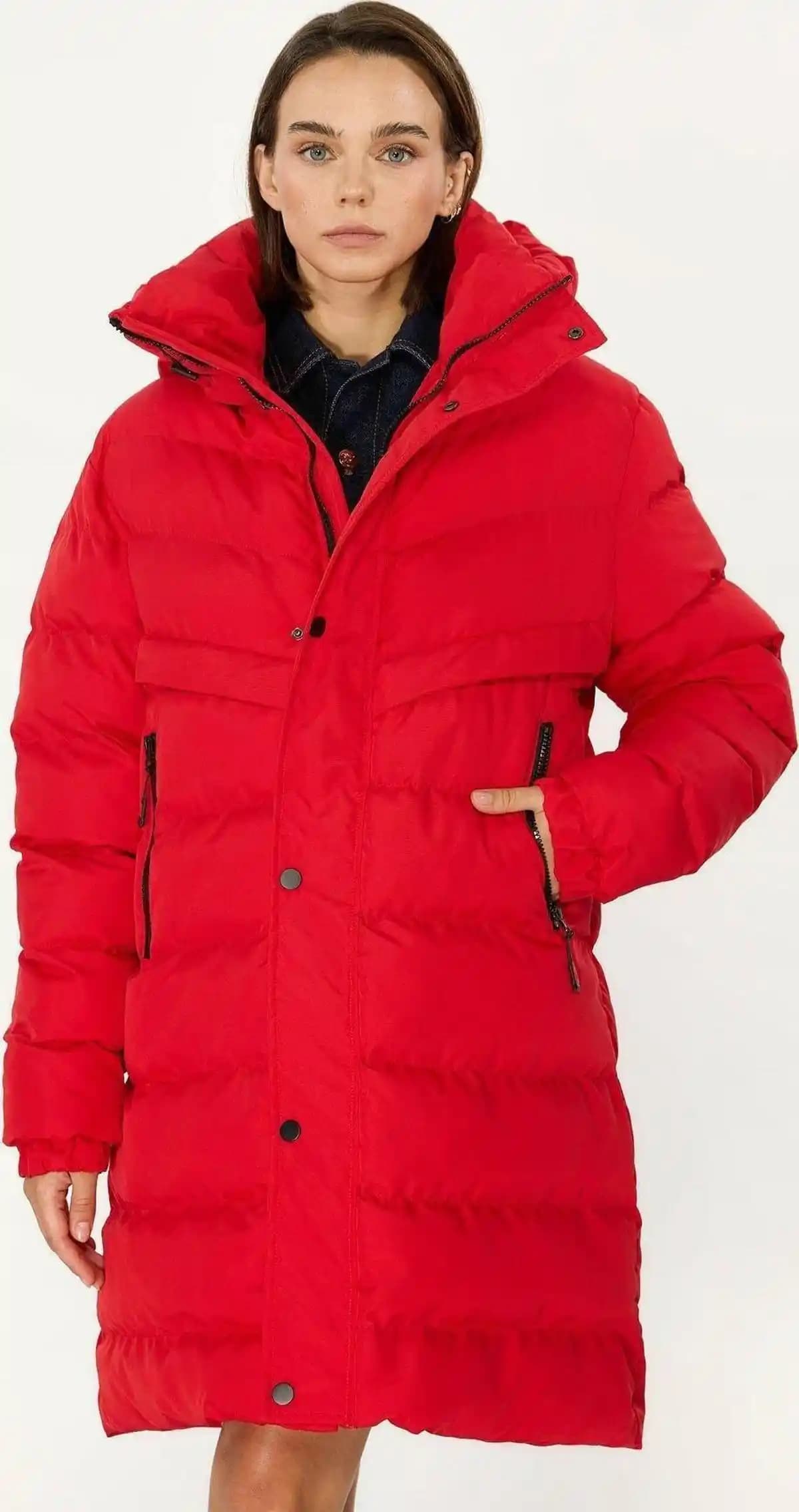 Uzun Kışlık Kaban Modelleri ve Trendler 2023 Türkiye'de Şıklık ve Konforun Sembolü