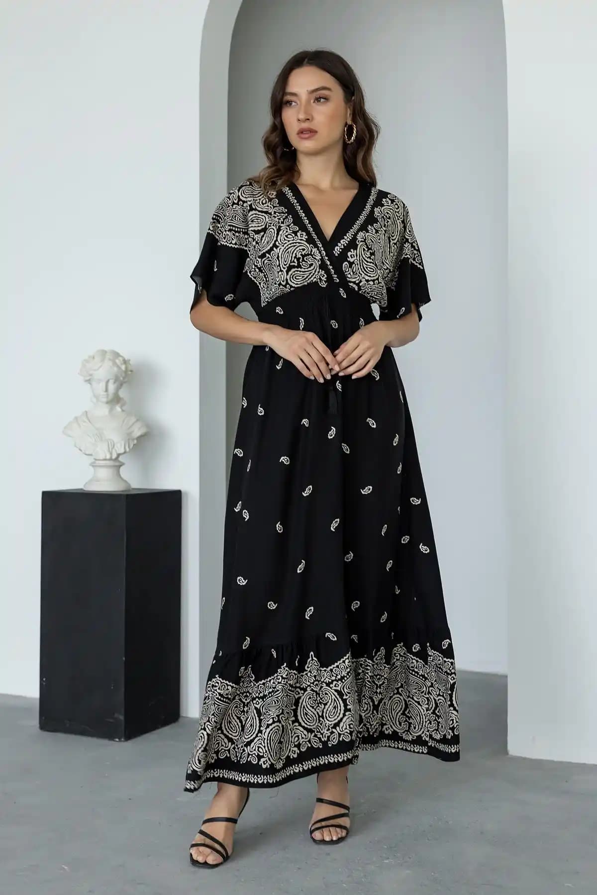 Uzun Kruvaze Elbise Modelleri ve Moda Trendleri Hakkında Kapsamlı Rehber