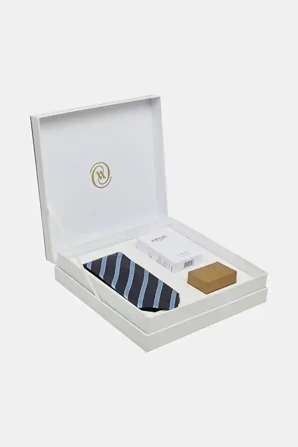 Vakko Erkek Hediye Setleri: Şıklık ve Zarafetin Modern Seçenekleri