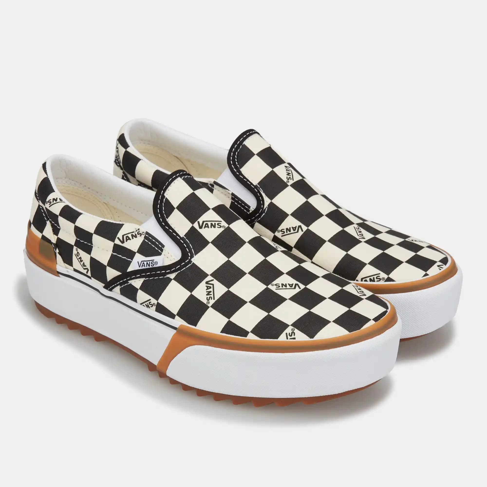 Vans Checkerboard Deseni: Moda Dünyasında Zamansız ve İkonik Bir Tasarım