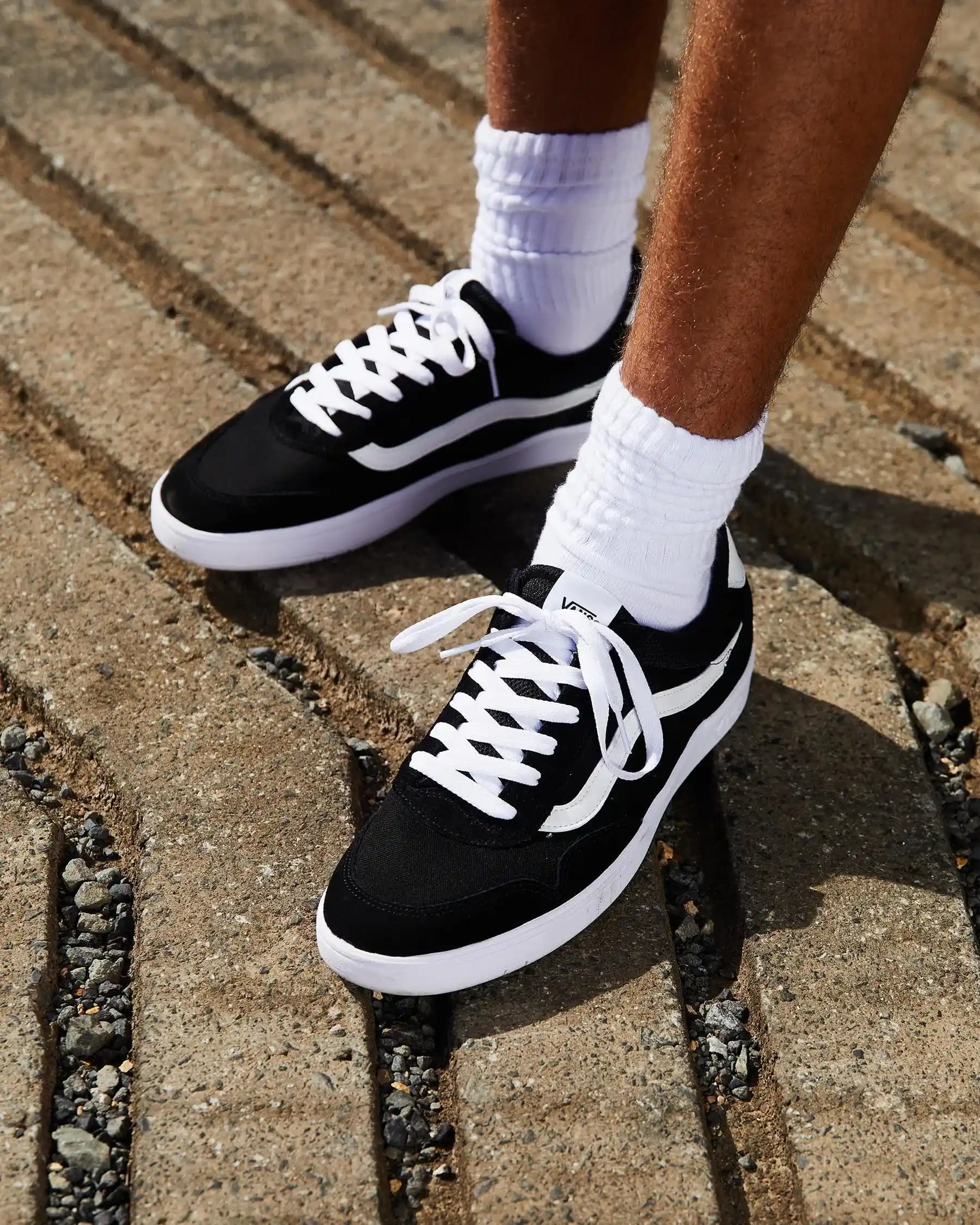 Vans Cruze Modelleri ve Moda Dünyasında Güç ile Stil Birliği