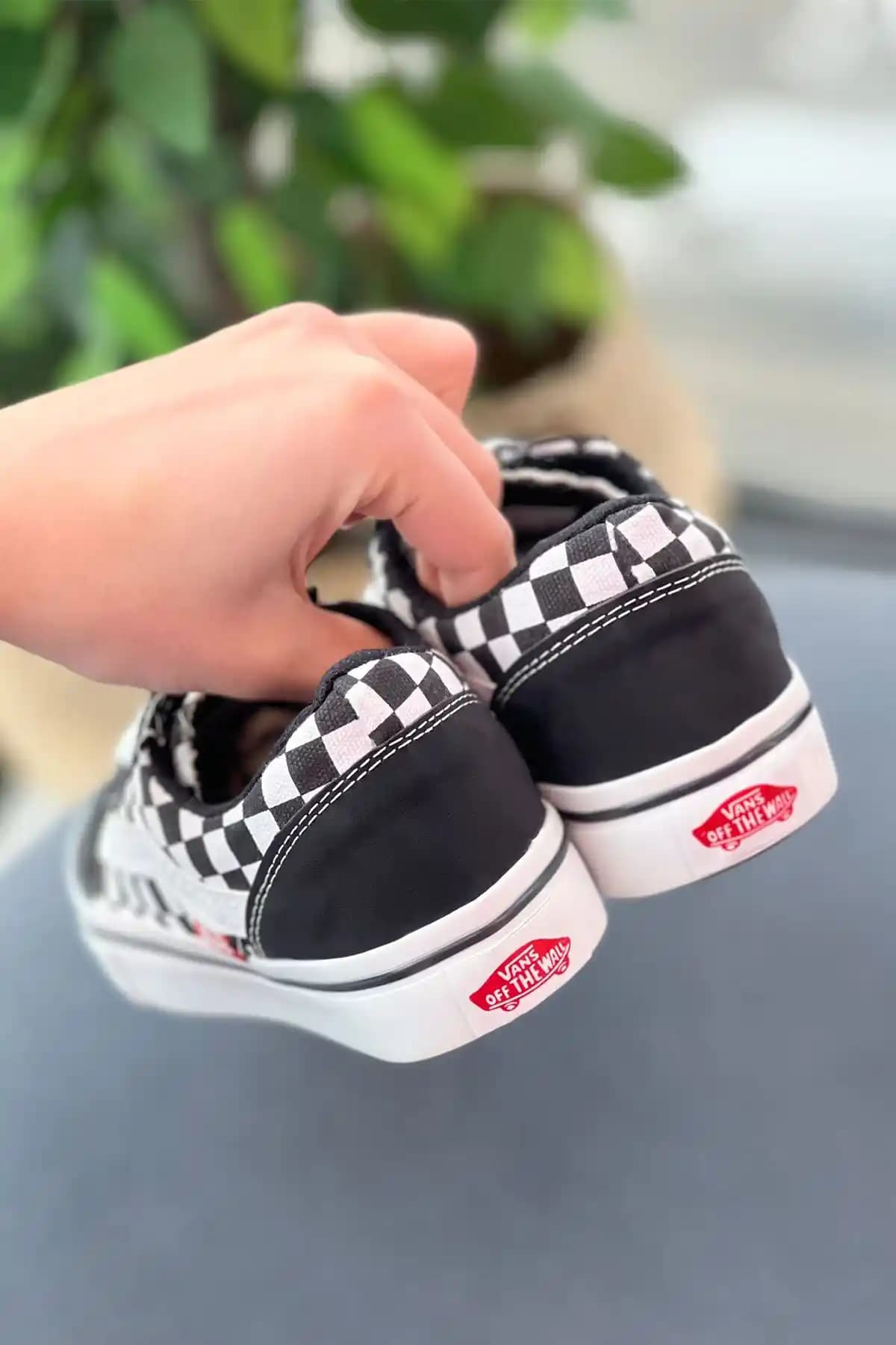 Vans Damalı Tasarımı ve Moda Trendlerindeki Yeri Hakkında Kapsamlı Bilgi