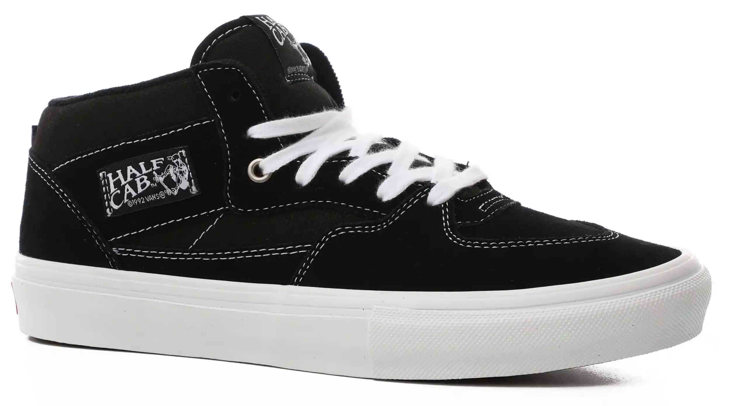 Vans Halfcab: Sokak Modasının İkonik Skate Ayakkabısı ve Stil İpuçları