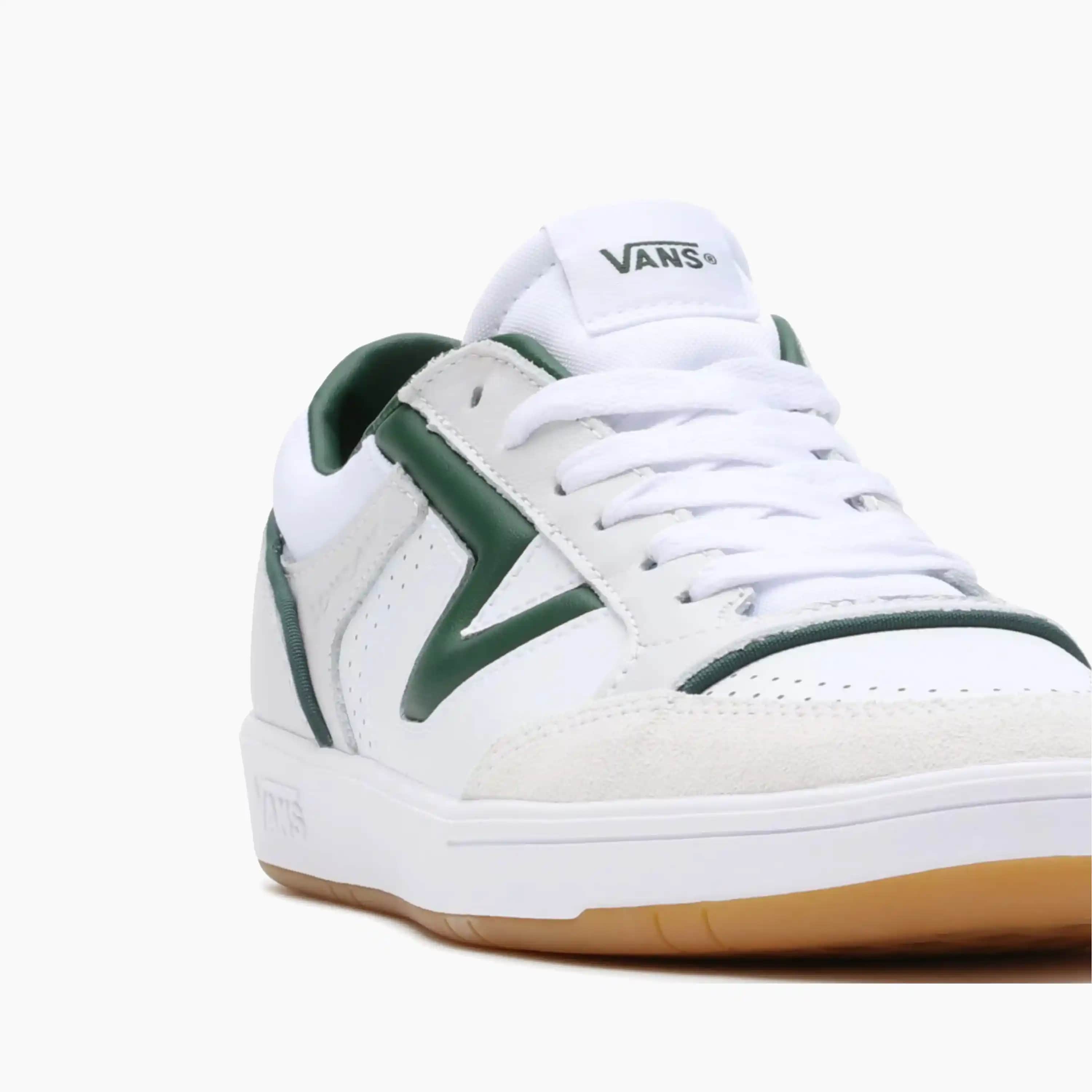 Vans Lowland Sneakers Modada Rahatlık ve Şıklığın Modern Buluşması