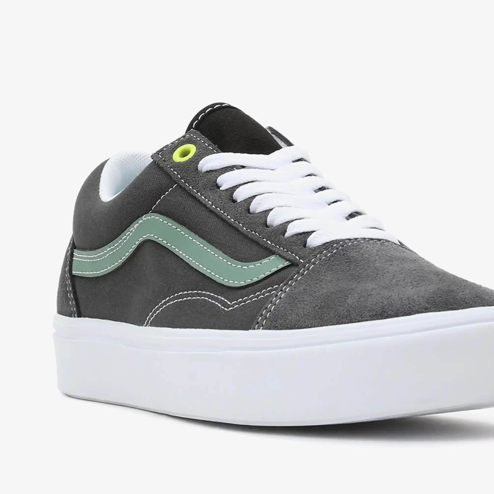 Vans UA ComfyCush Teknolojisiyle Moda ve Konforun Mükemmel Buluşması