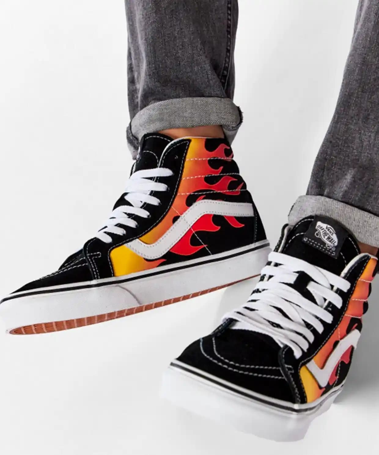 Vans UA SK8-HI Reissue: Sokak Modasının İkonik Retro Spor Ayakkabısı