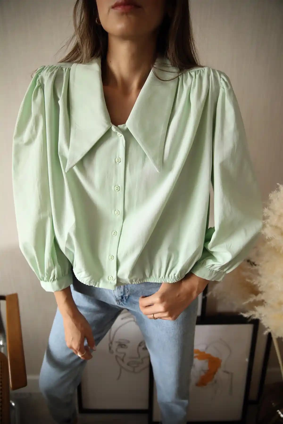 Vintage Yaka Gömlekler: Zamansız Şıklığın Modern Yansıması ve Kombin İpuçları