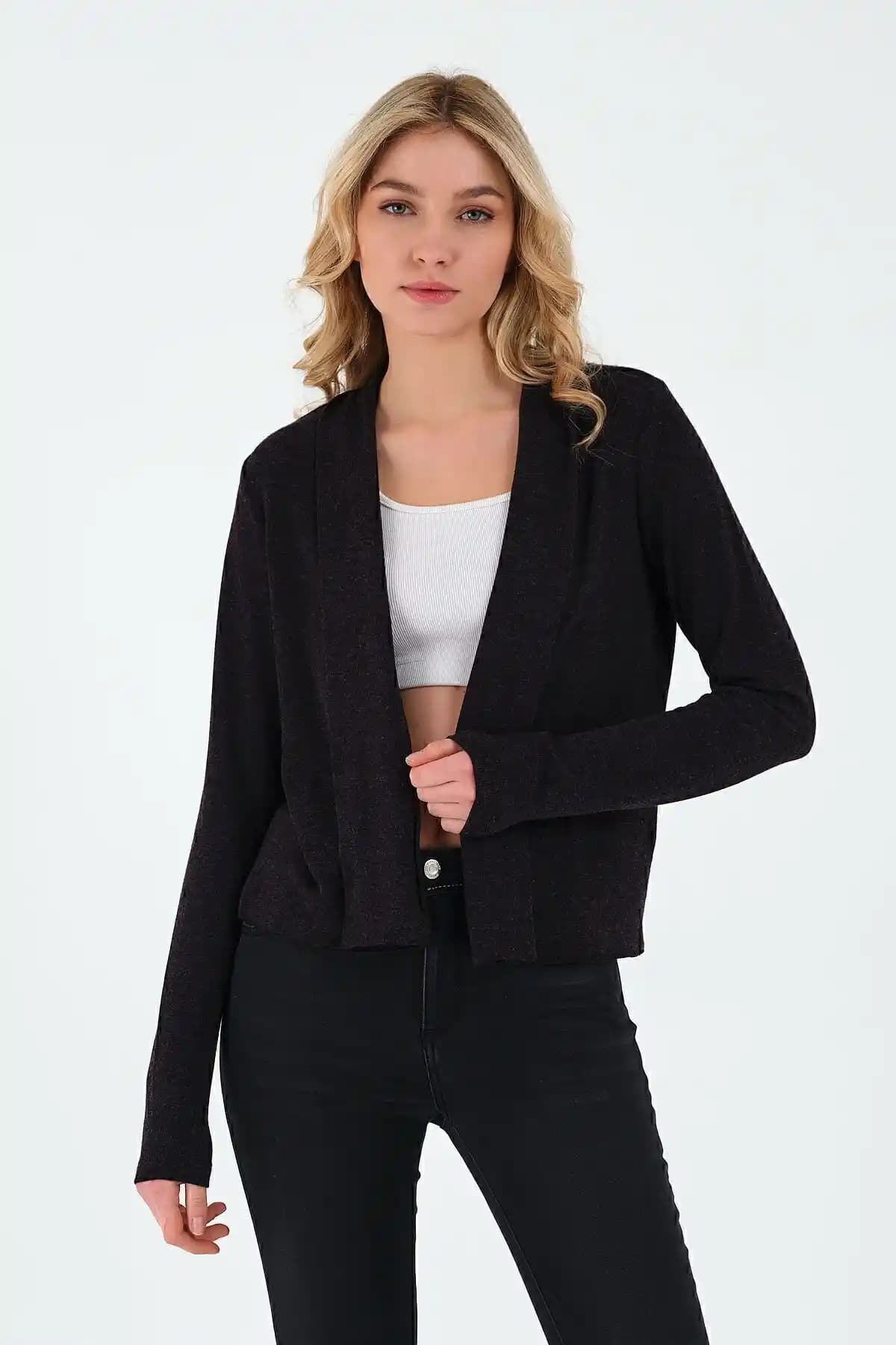 Viskon Hırka Modasında Güncel Trendler ve Kombin Önerileri 2023