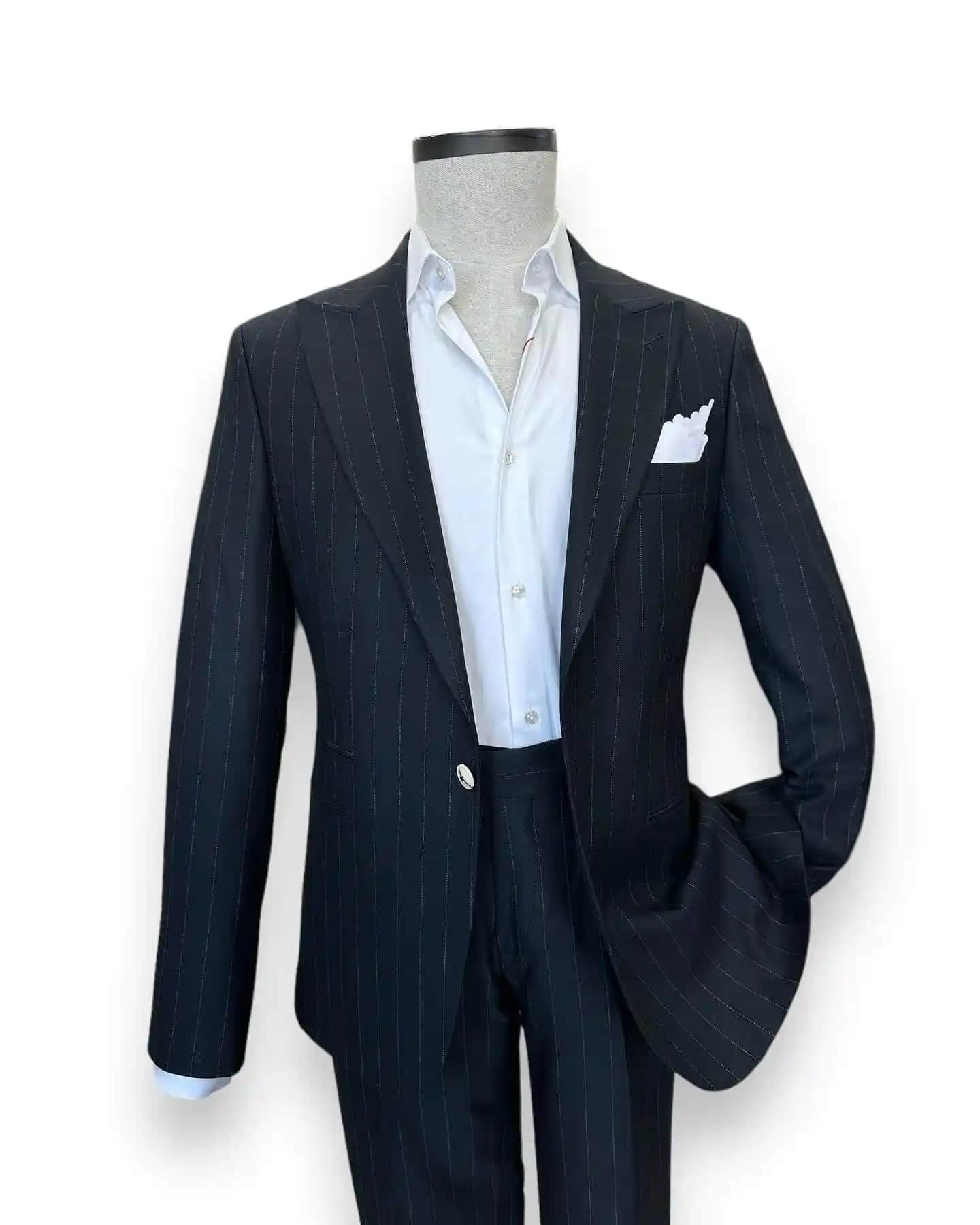 Wolf Takım Elbise Nedir ve Moda Dünyasında Nasıl Bir Yer Edinmiştir