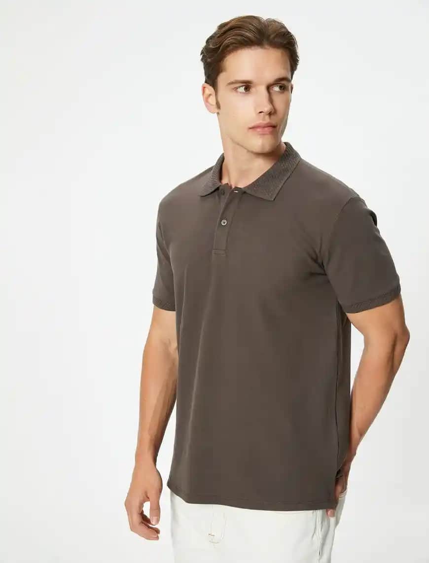 Yakalı Kısa Kollu Tişörtler: Moda Trendleri ve Kombinasyon İpuçları