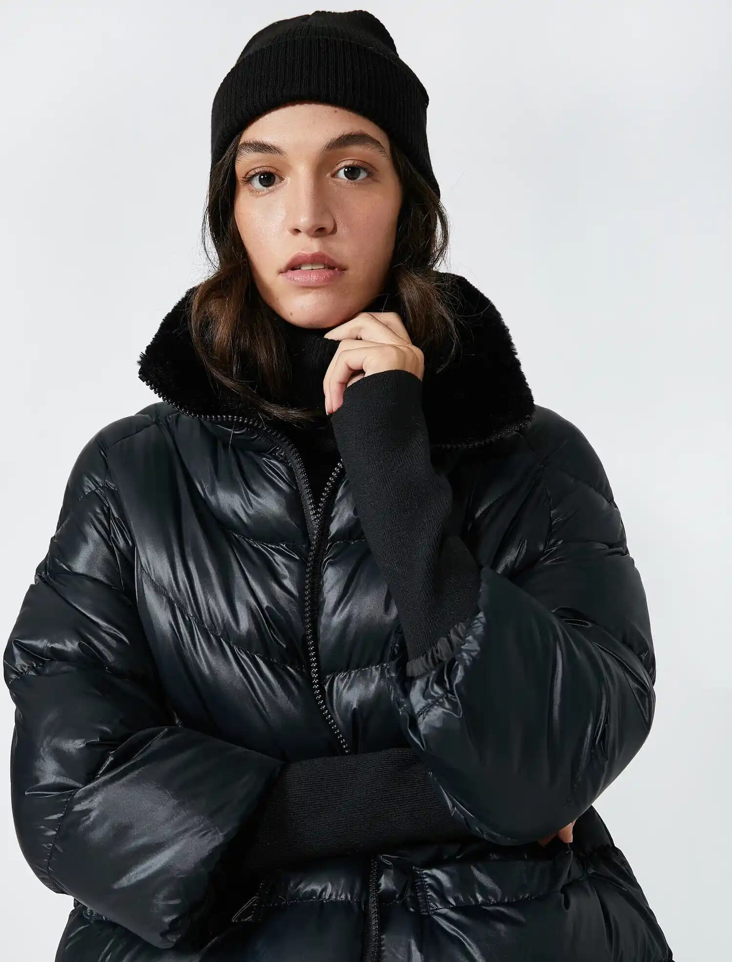 Yarım Kol Montlar Moda ve Fonksiyonelliği Bir Arada Sunan Güncel Seçenekler