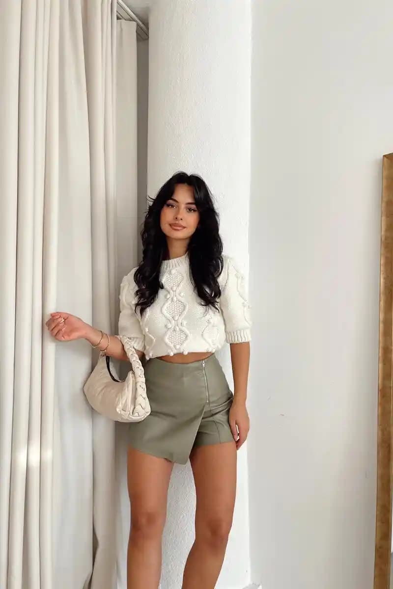 Yarım Kol Triko Kazaklar: Moda ve Konforun Şık Buluşması Hakkında Detaylı Rehber