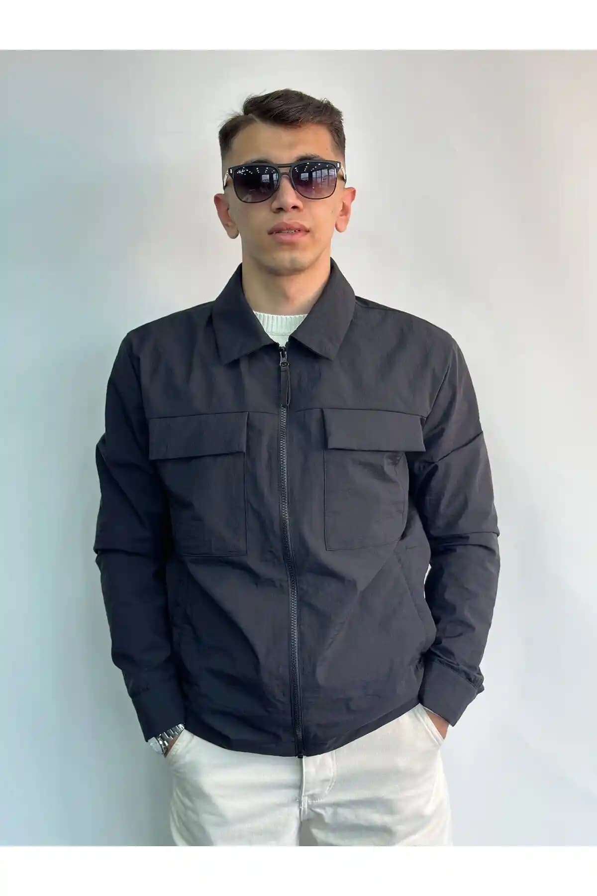 Yaz Aylarında Şıklık ve Konfor Sunan Erkek Ceketleri Modelleri ve Trendler