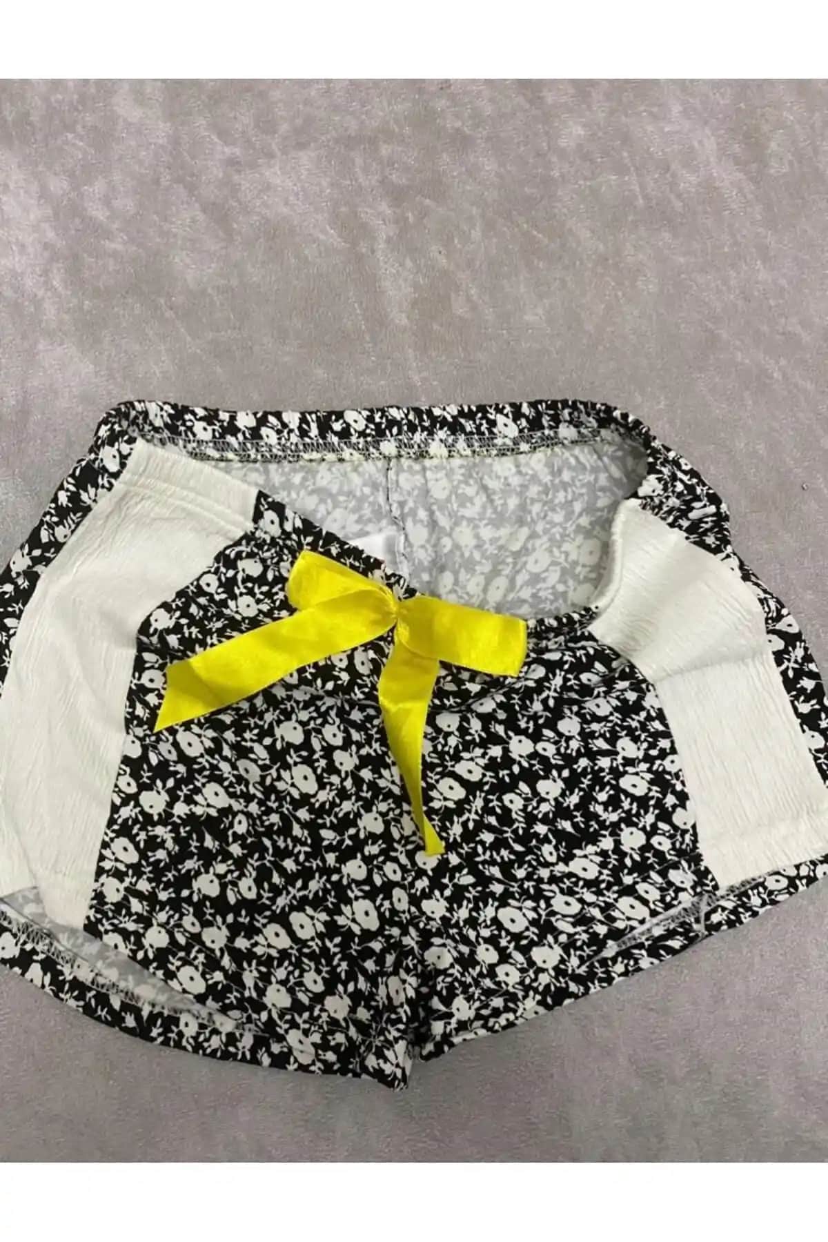 Yazın Serin ve Şık: Moda Dünyasında Şortlerin Evrimi ve Güncel Trendler