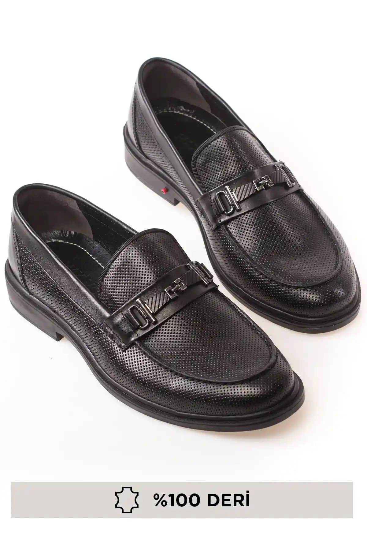 Yazlık Klasik Erkek Ayakkabıları: Şıklık ve Konforun Modern Buluşması