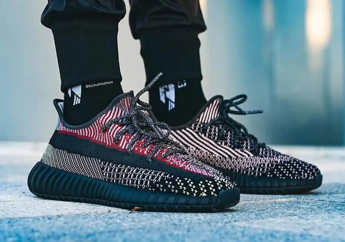 Yeezy Ayakkabıları: Moda Dünyasında Yenilikçi Tasarımlarla Öne Çıkan Marka