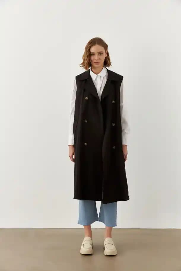 Yelek Modasının Evrimi ve Günümüz Trendleri Hakkında Kapsamlı Bir Analiz