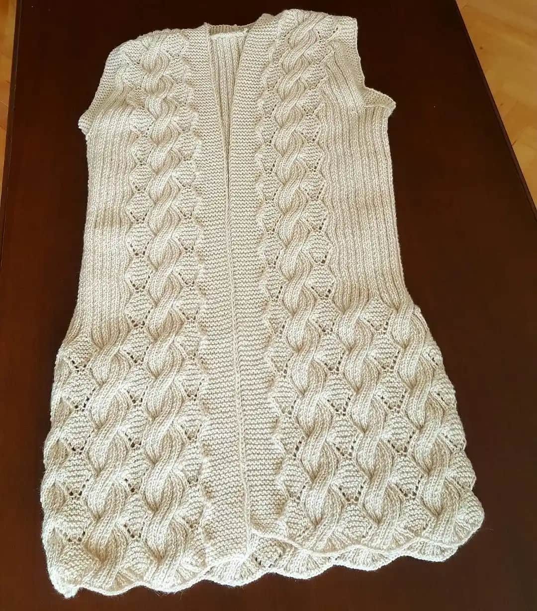 Yelek Modelleri ve Moda Dünyasındaki Yeri Güncel Trendler ve Stil İpuçları